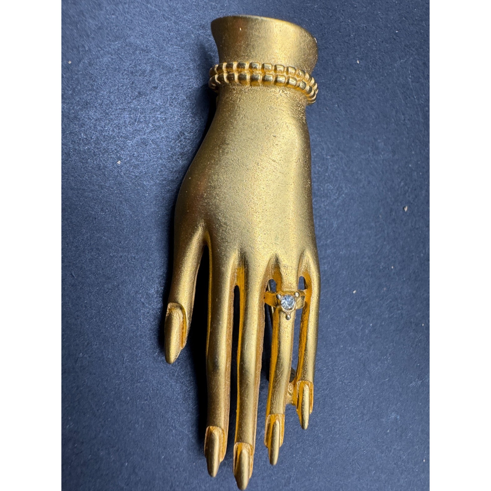 Vtg Leslie Block Signed Matte Gold Tone Hand With Clear Stone Ring Pin Brooch